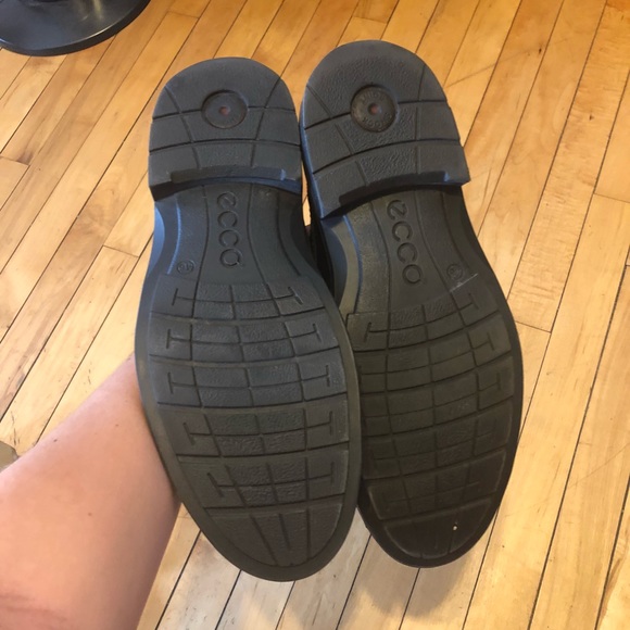 Ecco men’s dress shoe - Picture 2 of 4